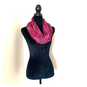 SUPER CUTE Infinity Scarf